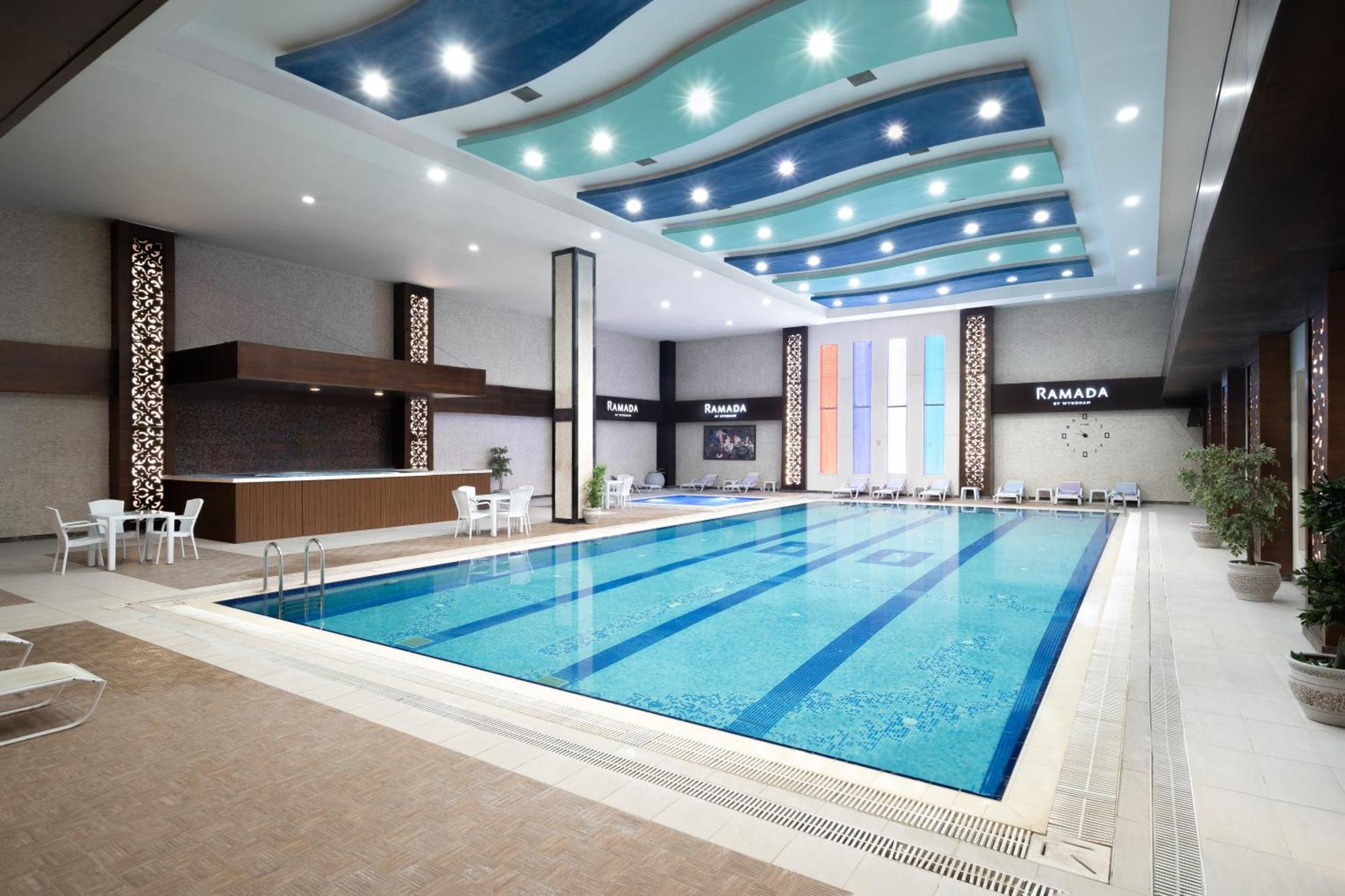 מלון Ramada By Wyndham - Sulaymaniyah Salim Street מראה חיצוני תמונה